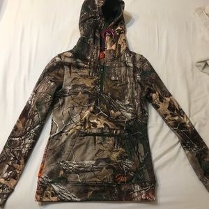 She outdoor camp hoodie